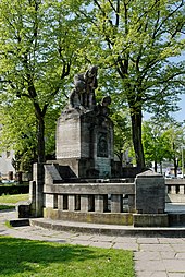 Mooren Memorial Fountain - 01.jpg